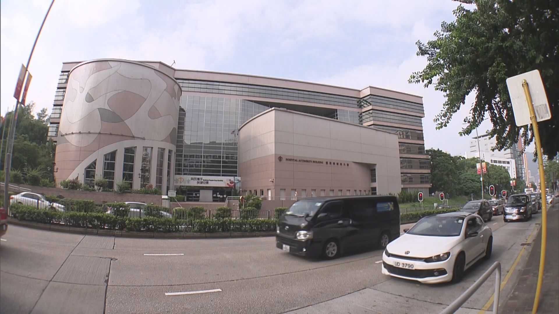 醫衞局：非本地培訓護士佔不足0.2%　私家醫院招聘護士亦有困難