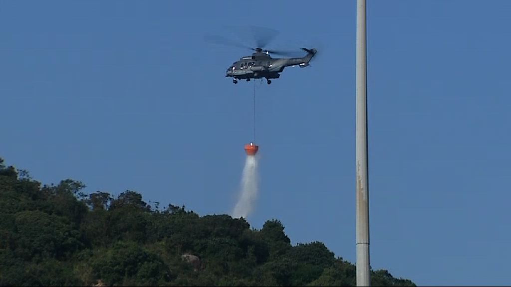 小瀝源山火焚燒逾40小時未熄