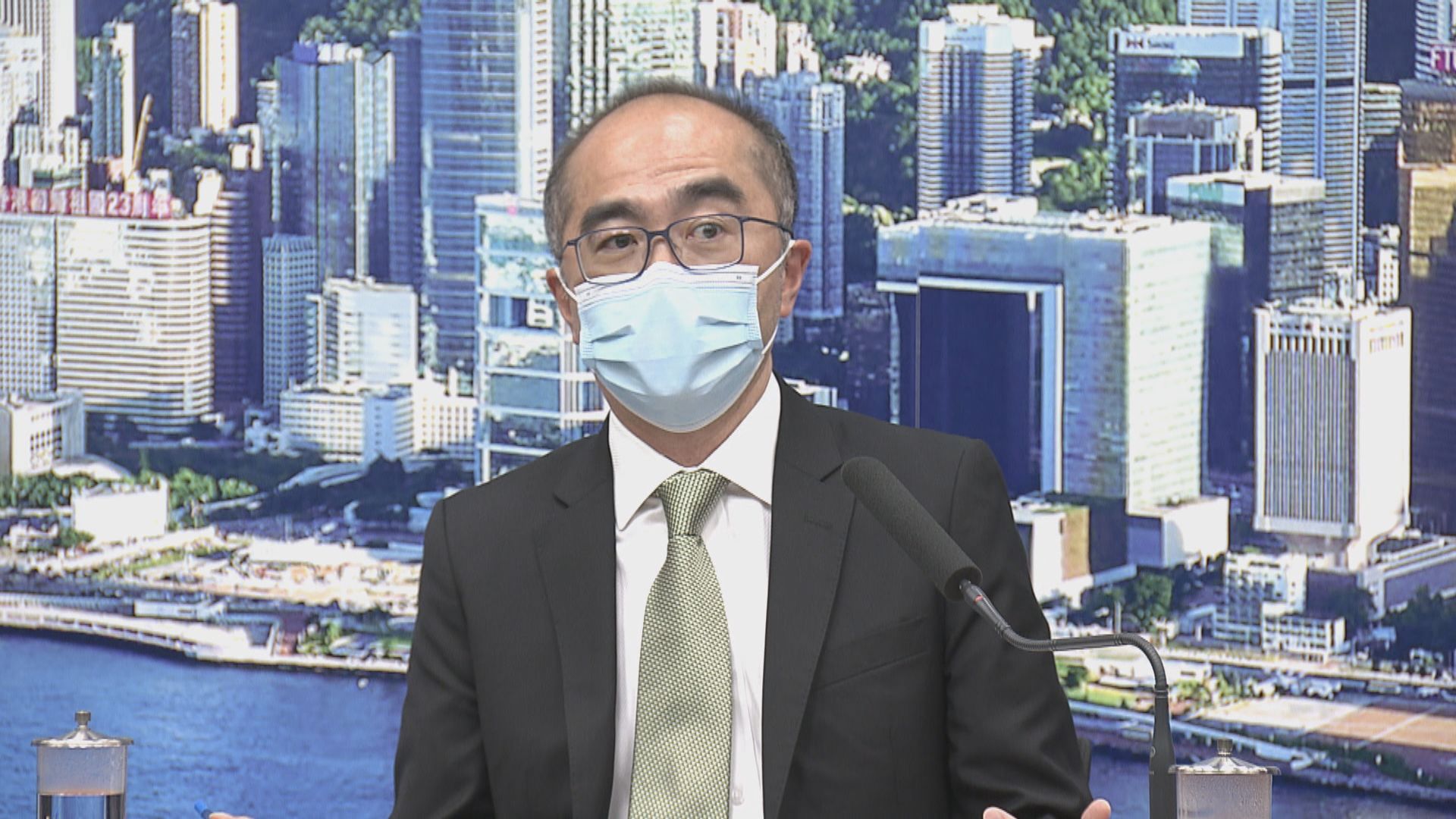 政府調低全年經濟增長預測至1至2%