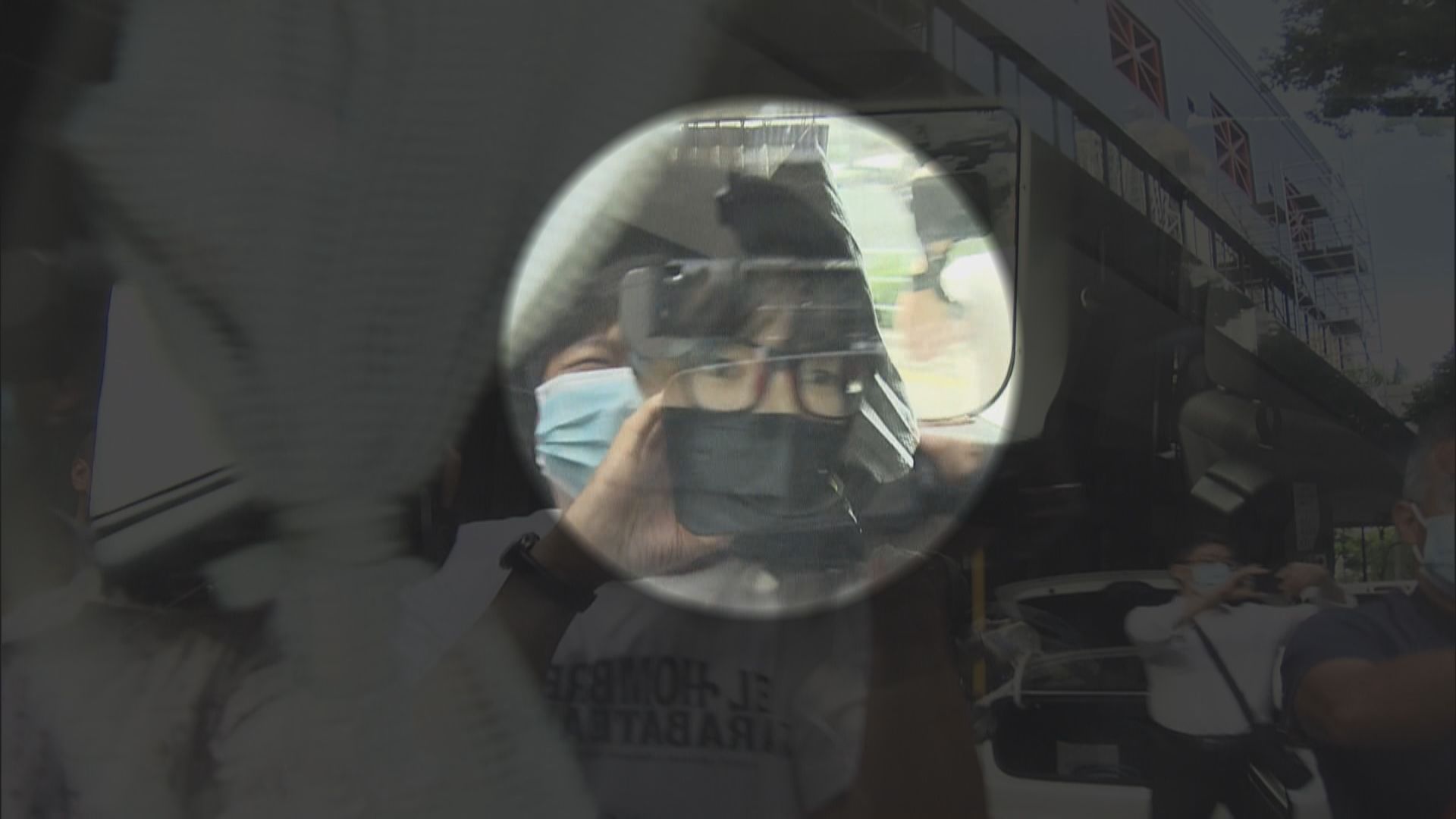 警方拘捕支聯會副主席鄒幸彤及三名常委