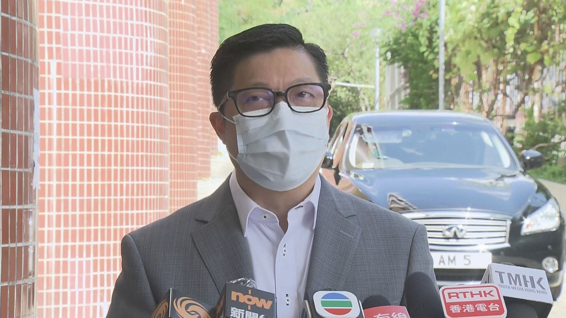 鄧炳強：解散非可免責　續考慮取消公司註冊