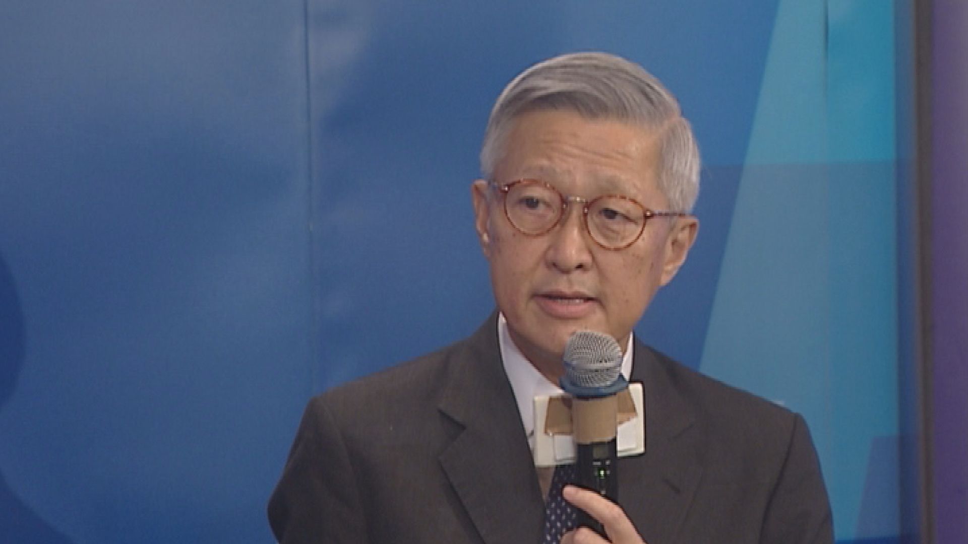 李國能：選擇法官至少須依據首席法官或委員會建議