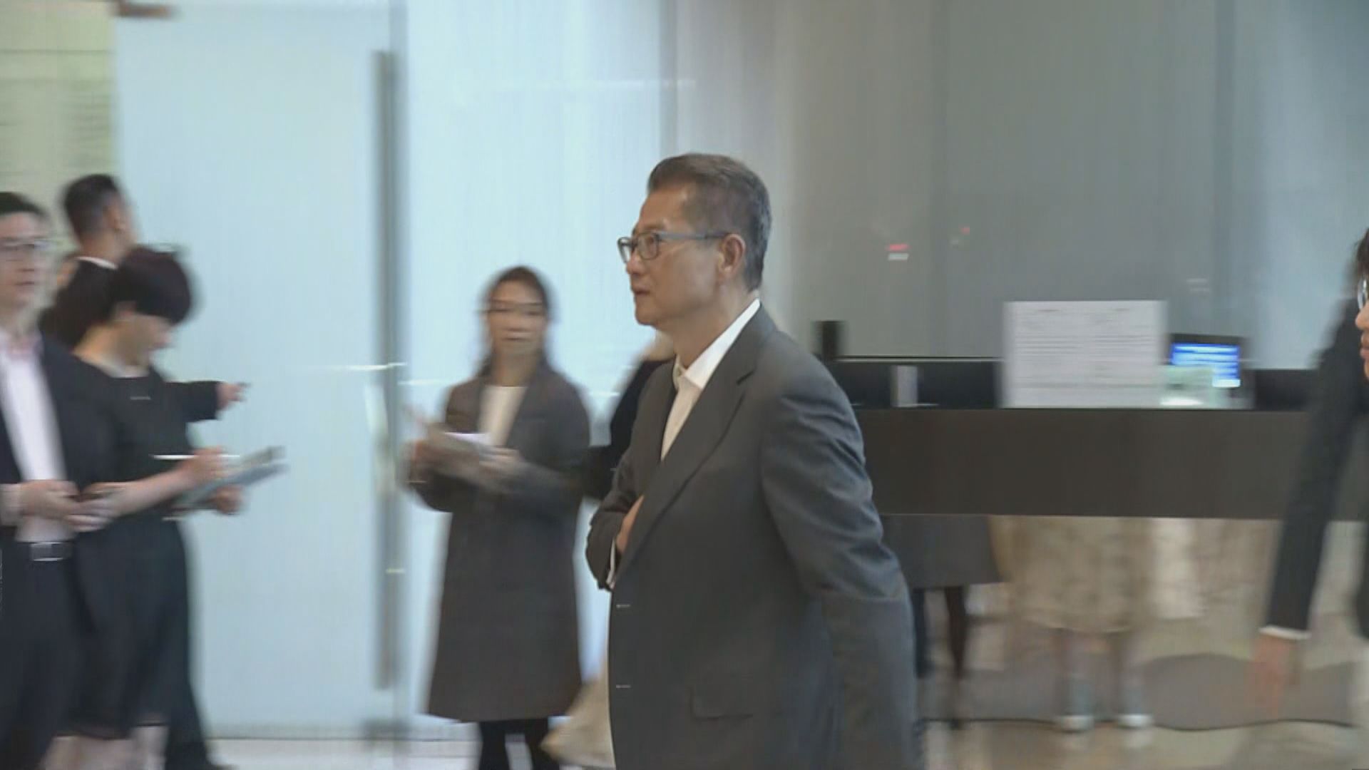 多名現任及歷任財金官員出席金管局30周年酒會