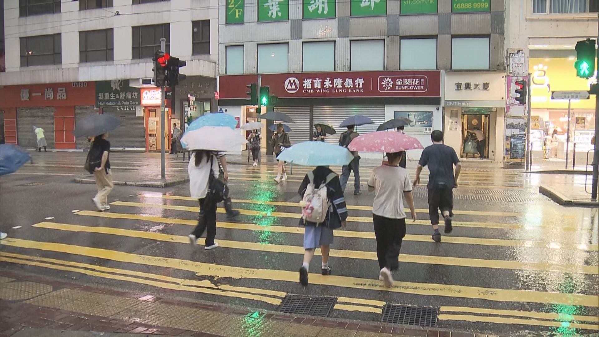 天氣｜黃色暴雨警告生效　荃灣雨勢特別大