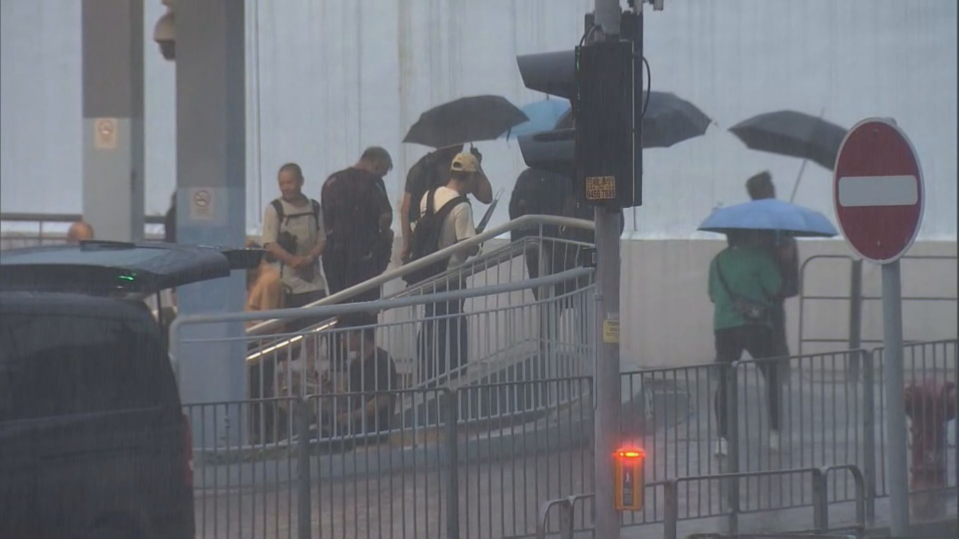 天氣｜黃色暴雨警告生效近4小時後取消
