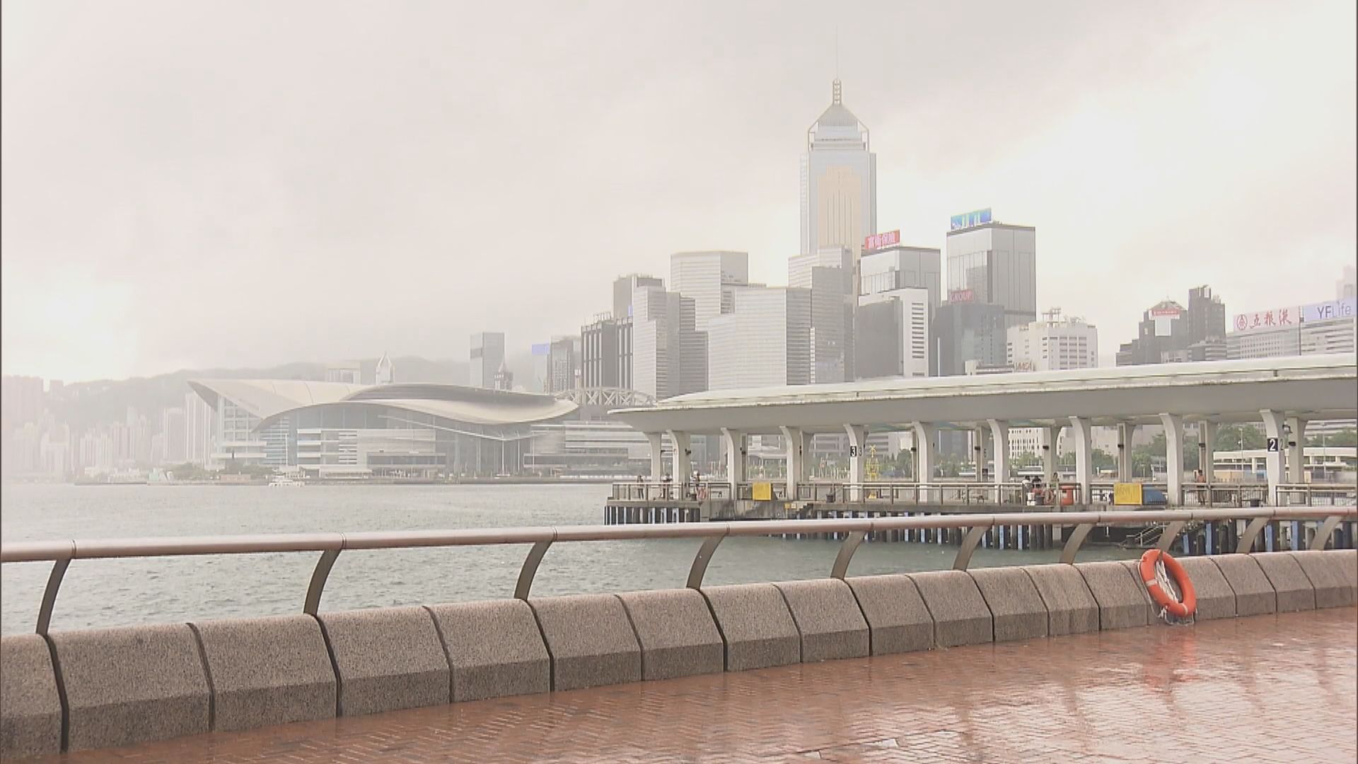 打風｜天文台：三號強風信號日間維持　視乎塔巴強度評估是否改發更高信號