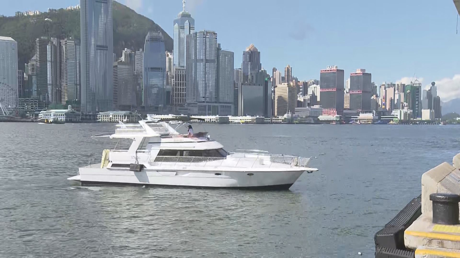 天文台考慮今晚發出一號戒備信號