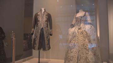 香港故宮博物館周三起辦法國宮廷服飾展覽