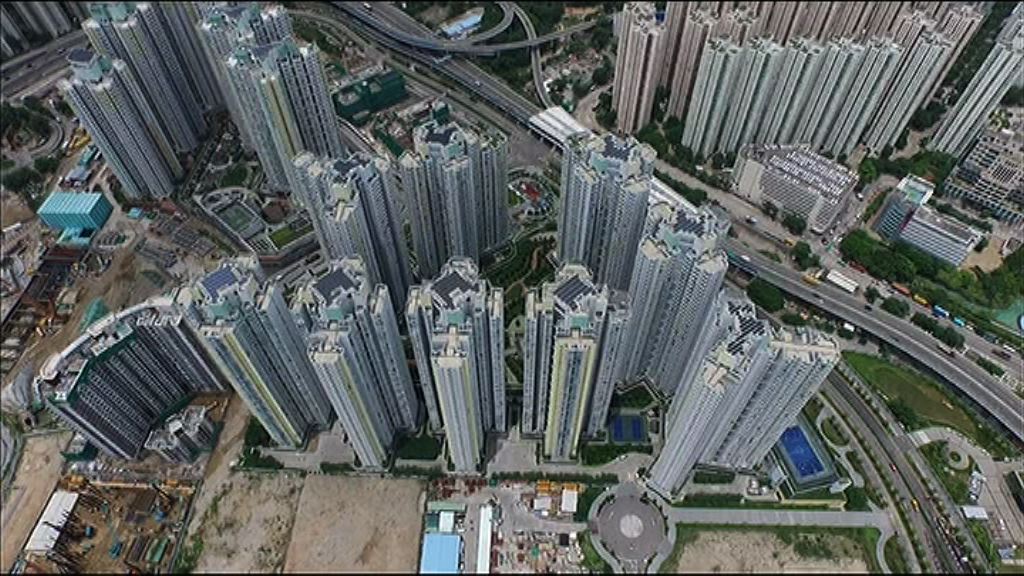 【開發閒置土地】梁錦松倡以成本價出售公屋