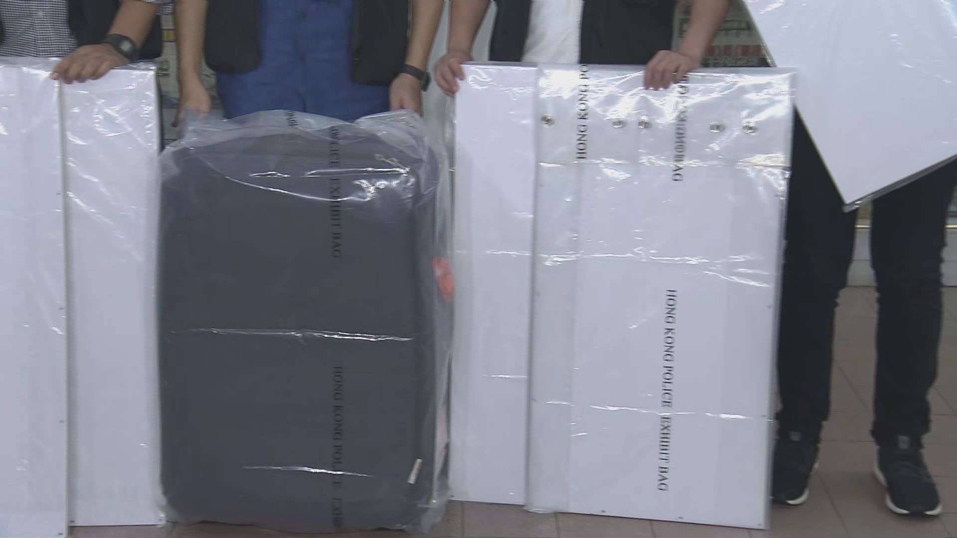 港大校委張祺忠涉殺妻　警搜住所後帶走證物