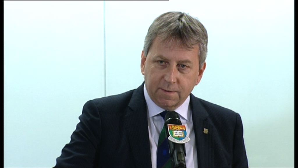 馬斐森否認離職是因為政治壓力