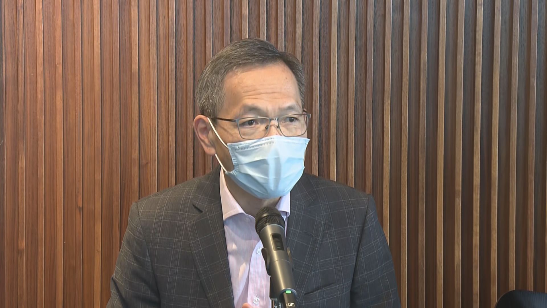 劉澤星籲醫科生畢業後留公營醫療系統