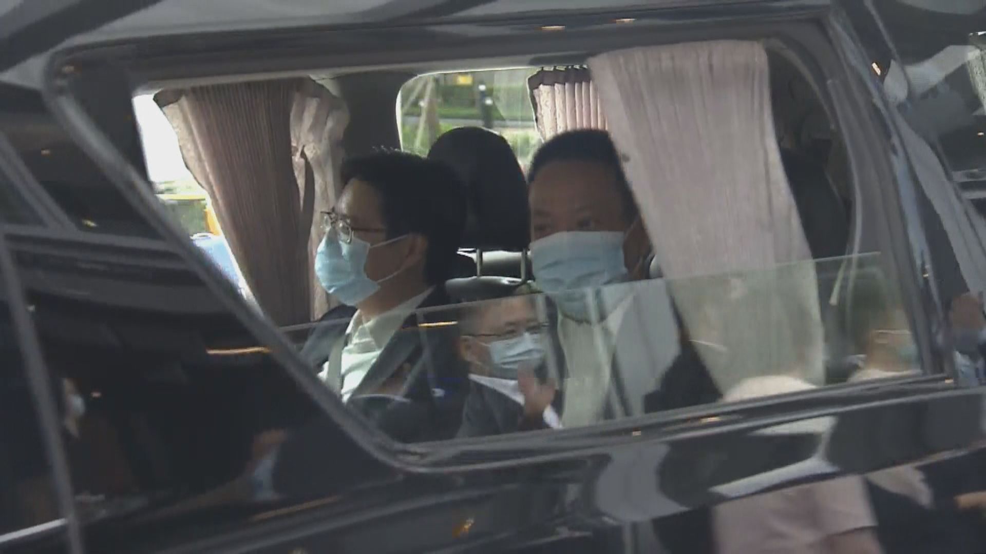 港澳辦副主任黃柳權到科學園參觀後結束訪港行程