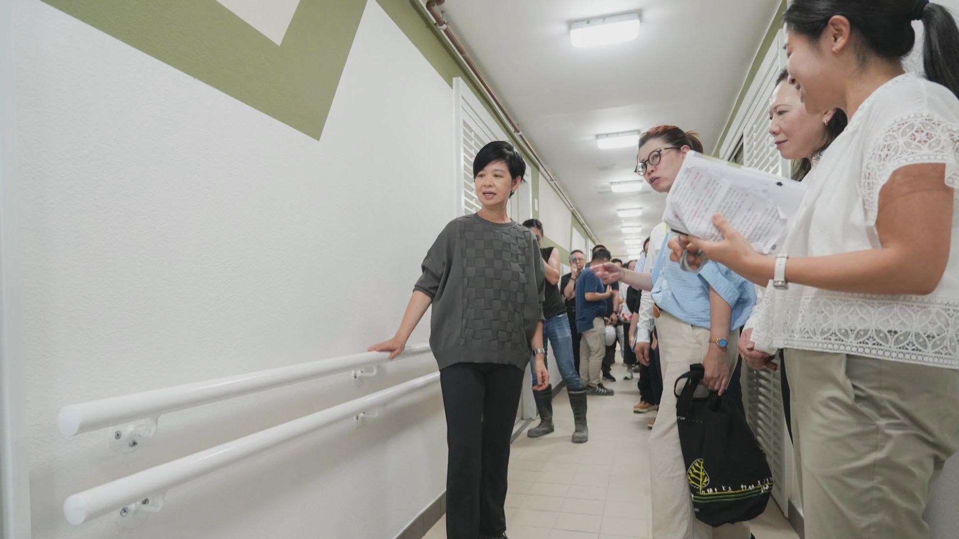 何永賢視察北都兩個公營房屋
