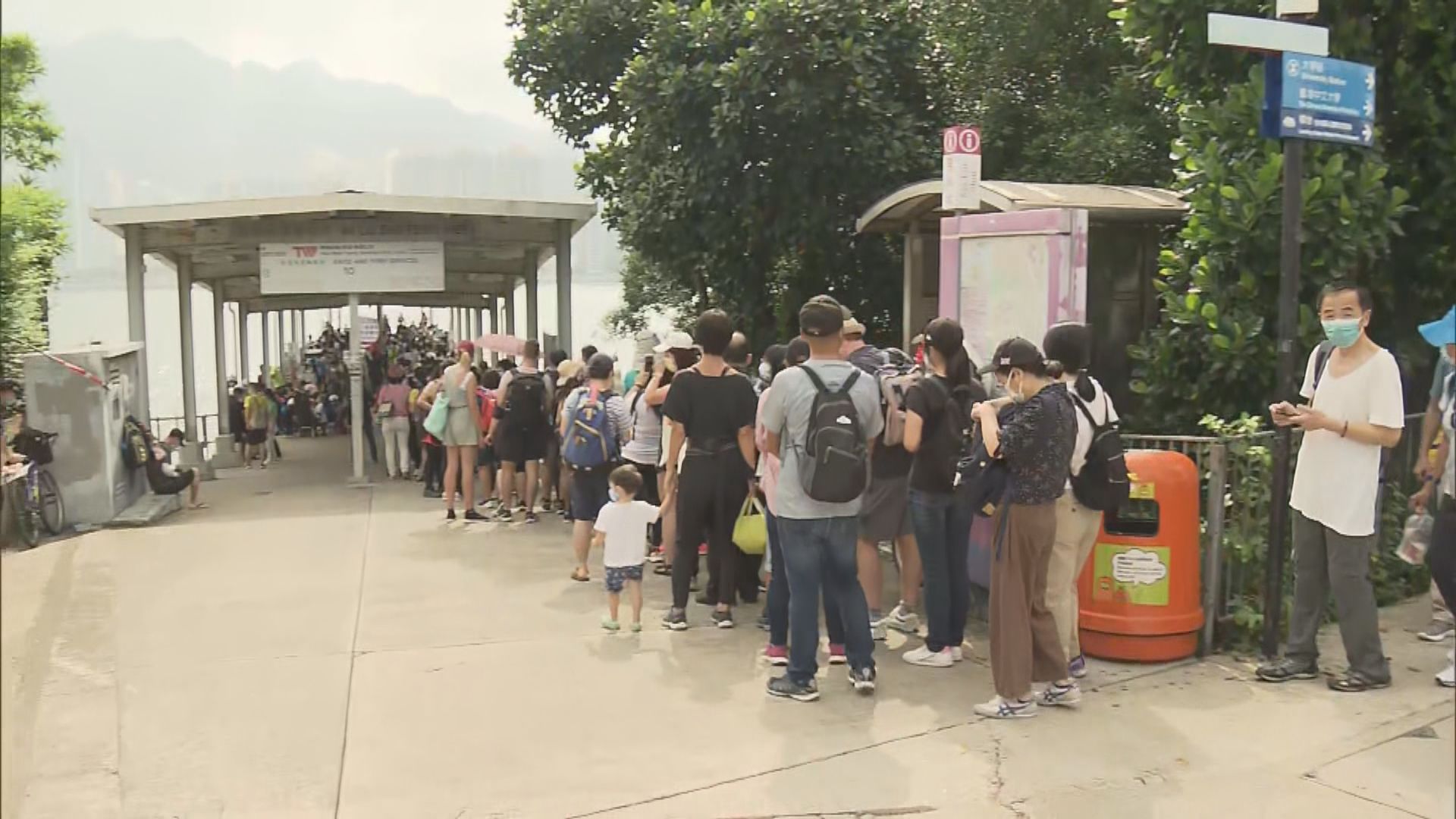 一連四日假期大批市民出外　陳肇始提醒需保持防疫意識