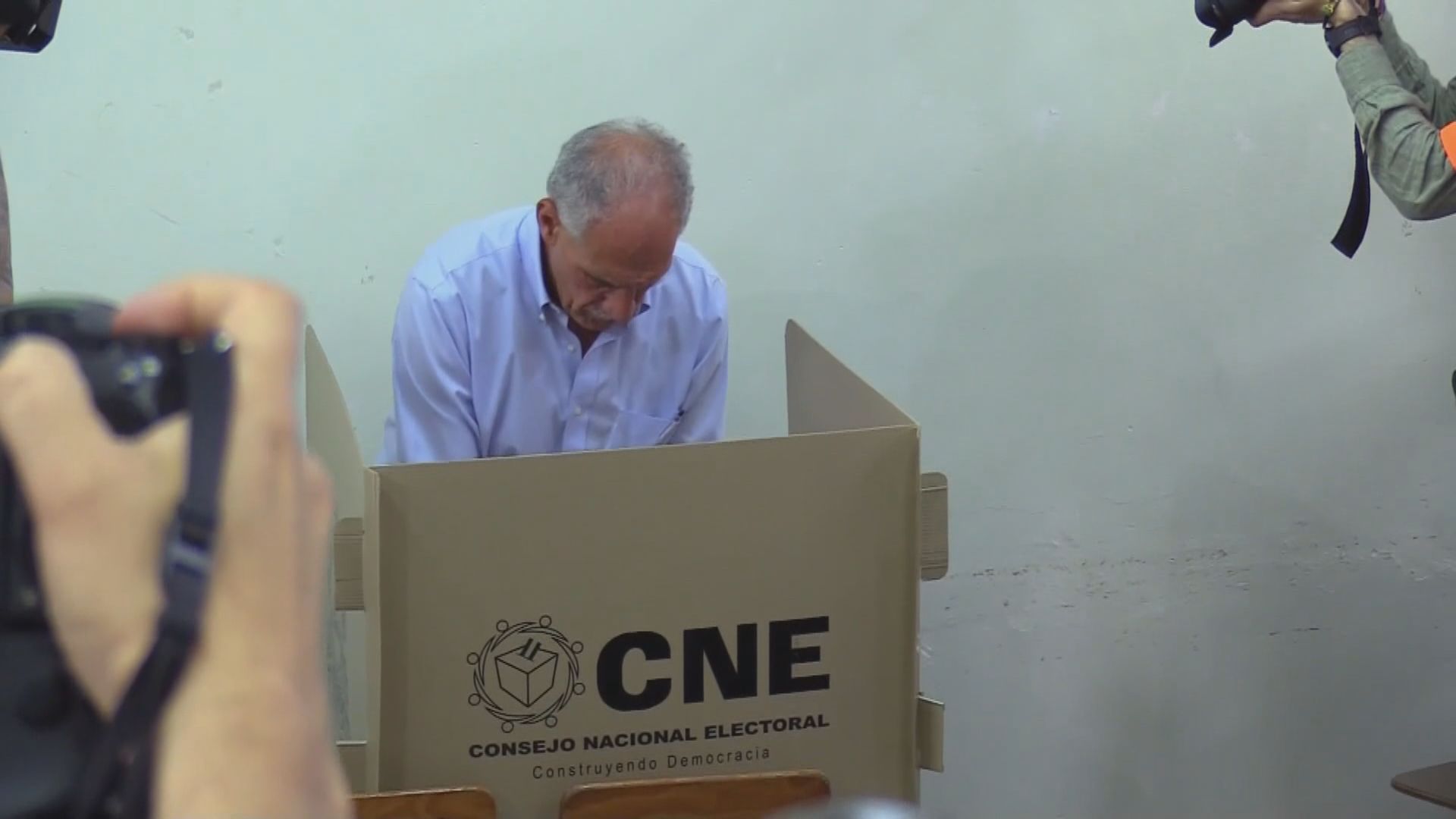 洪都拉斯總統選舉　民意調查顯示三名領先候選人支持度不相伯仲