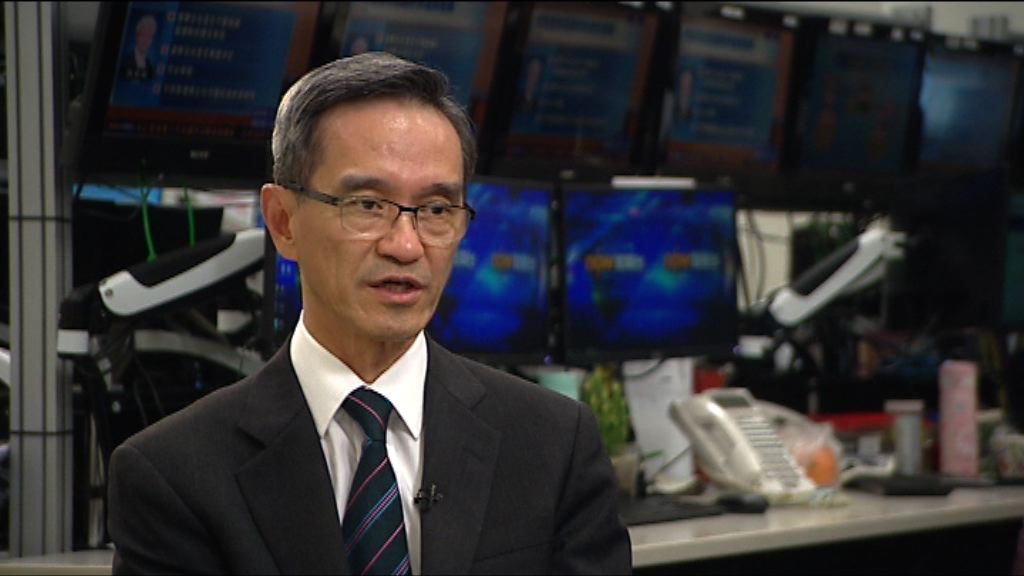 黃遠輝承認新一期居屋申請表數量有錯