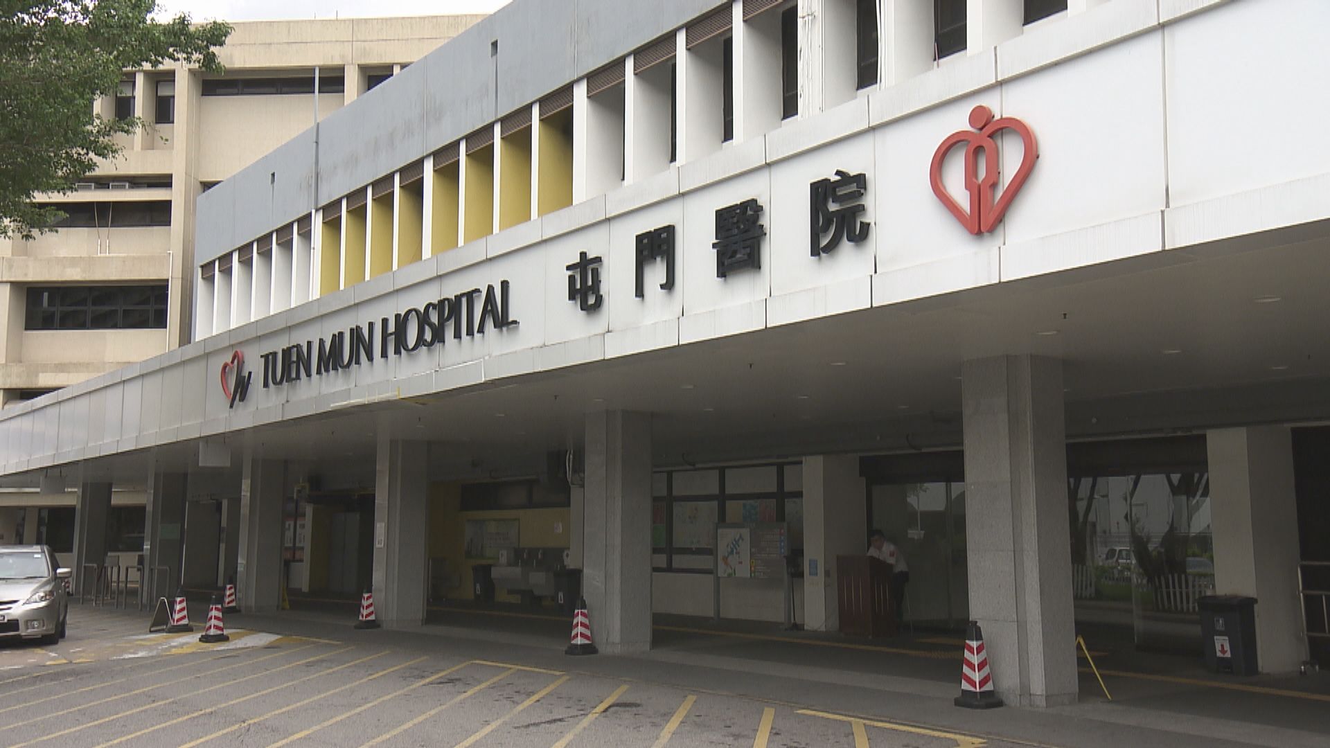 屯門醫院病房吊機路軌甩外殼停用