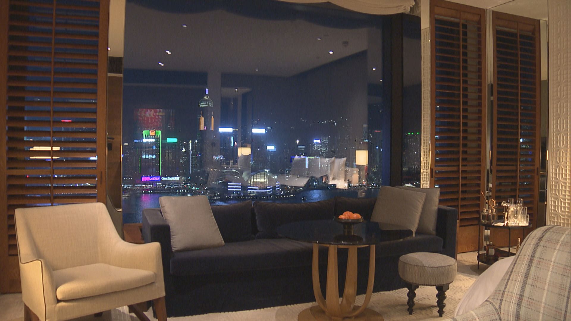 復辦國慶煙花 酒店推主題住宿優惠訂房率逾9成