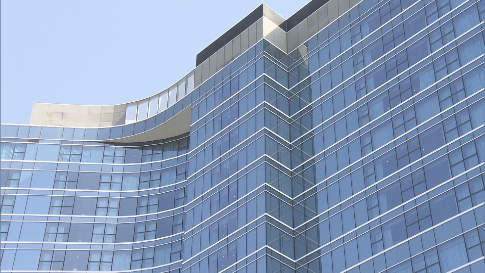 部分指定酒店提早於周五投入服務　政府將安排專車接載