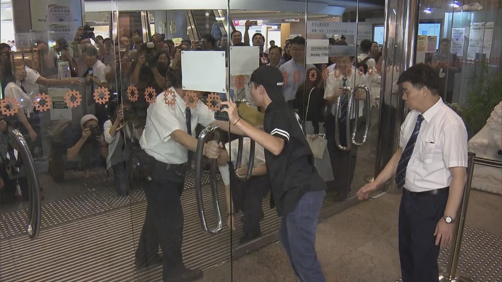 居屋申請至少25.8萬份　超額逾57倍