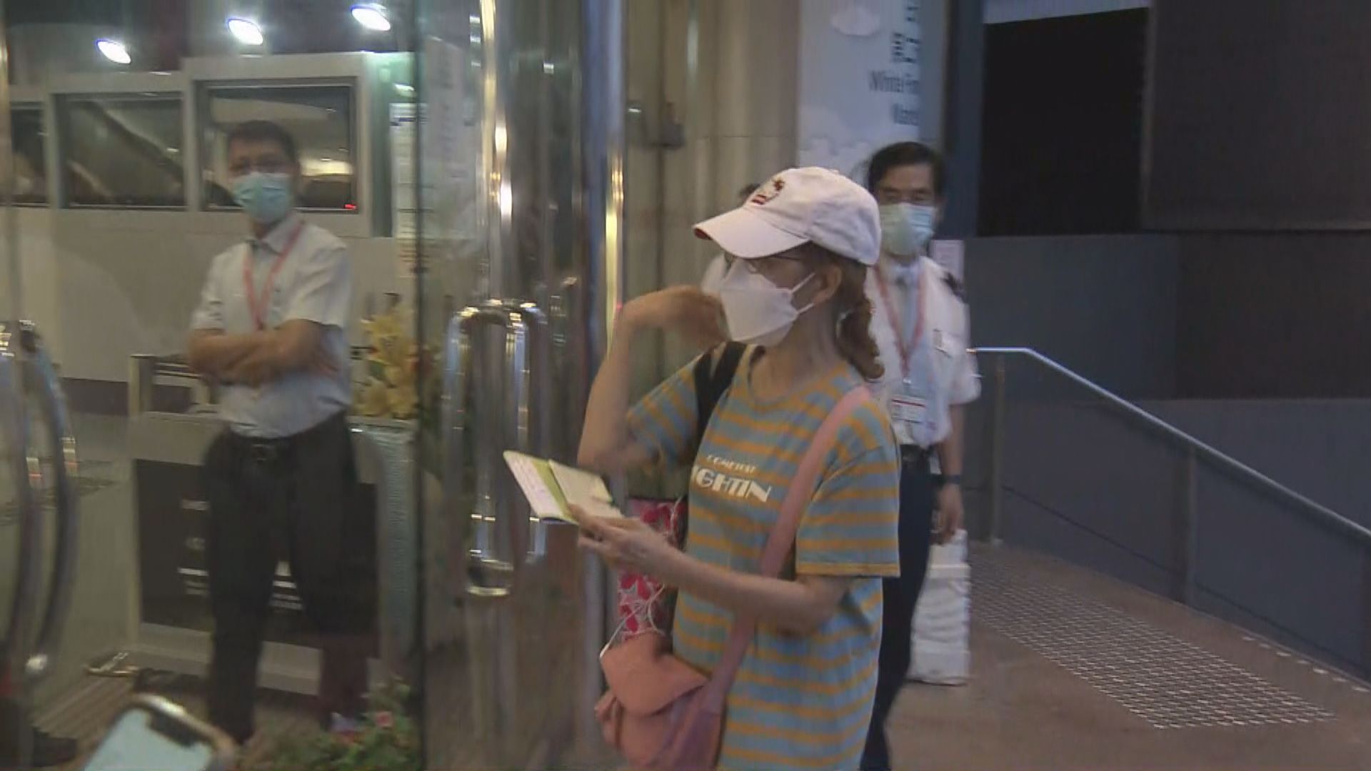 新一期居屋截止申請 有市民趕在關門前交表