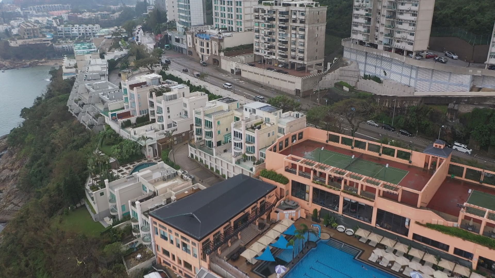 紅山半島業主承建商等人　因僭建被罰款逾40萬