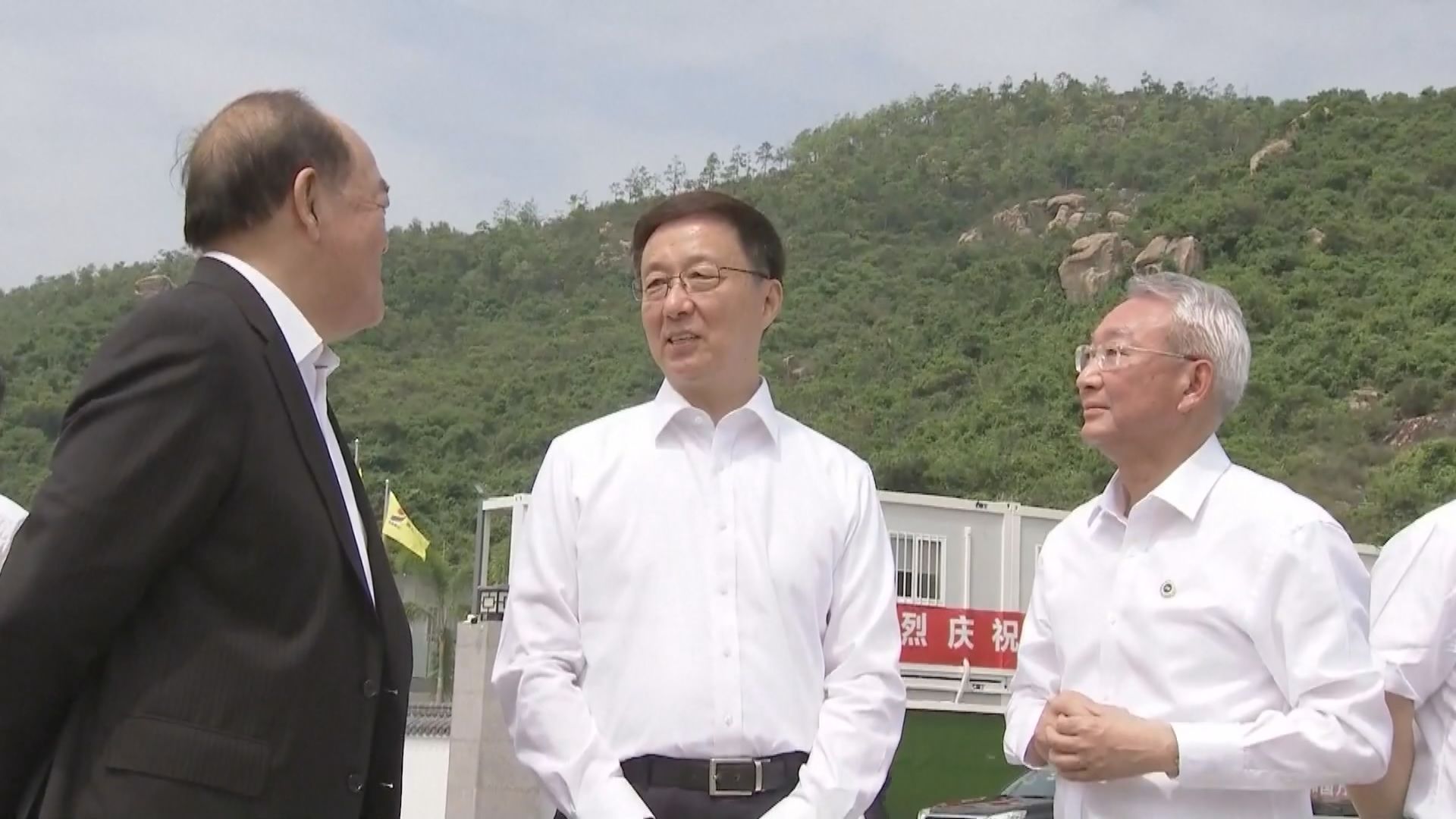 韓正會見賀一誠　充分肯定澳門特區政府近期工作