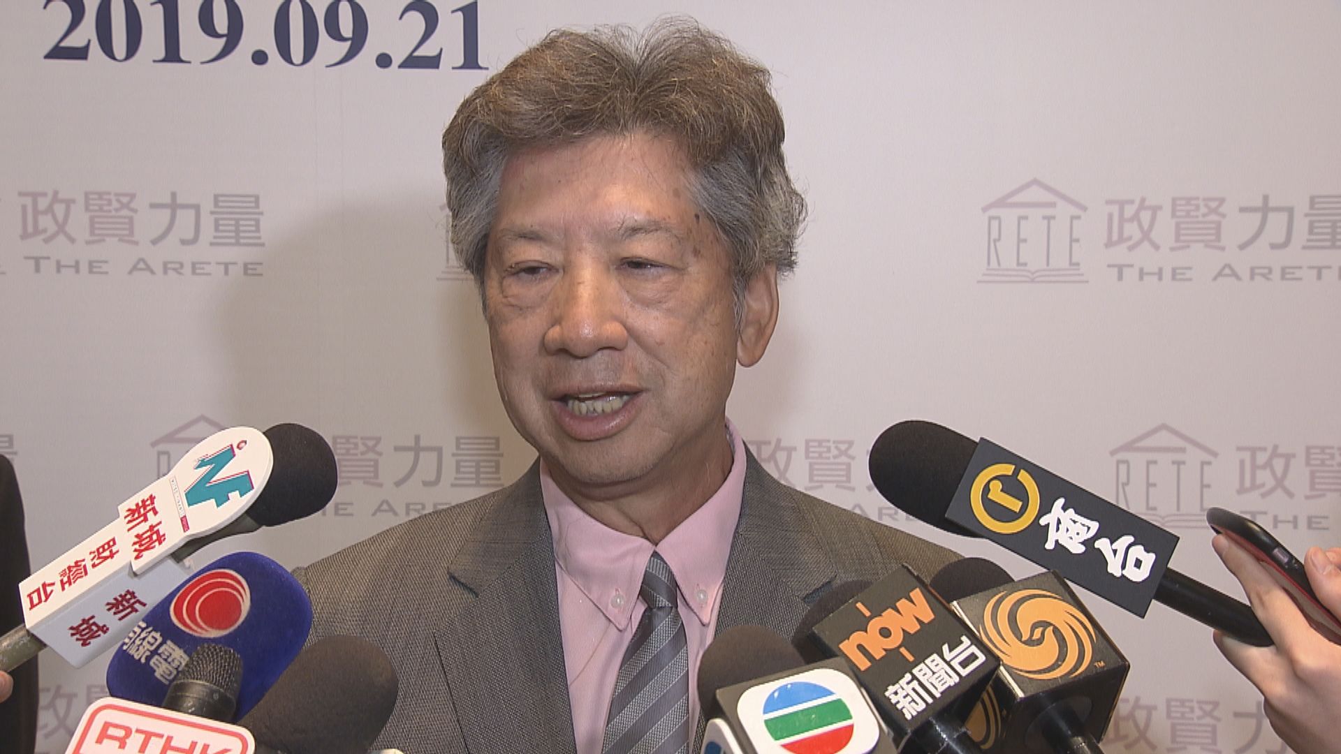 許智峯稱家人戶口遭凍結　湯家驊：非常時期或殺錯良民