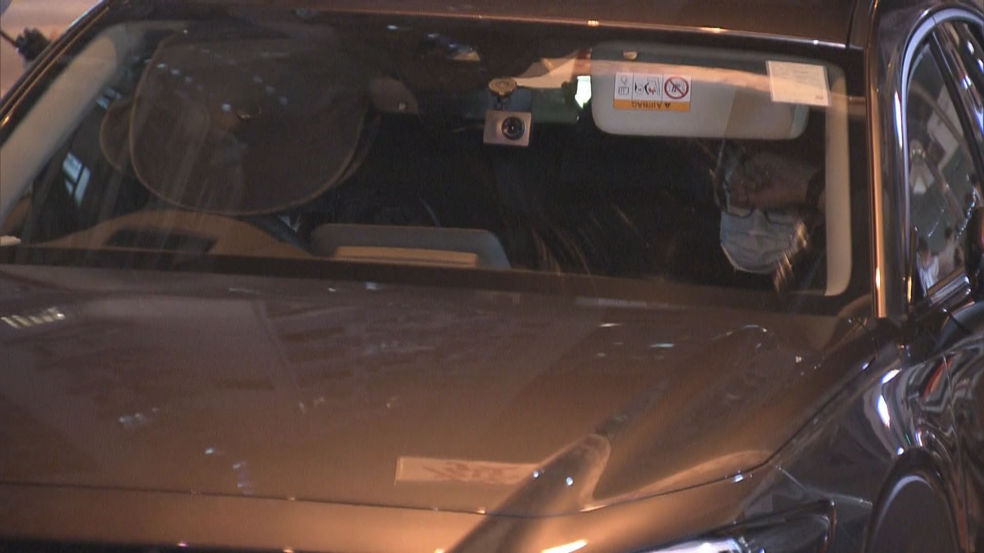 消息指被指跟蹤許智峯的私家車内人士為大公報記者