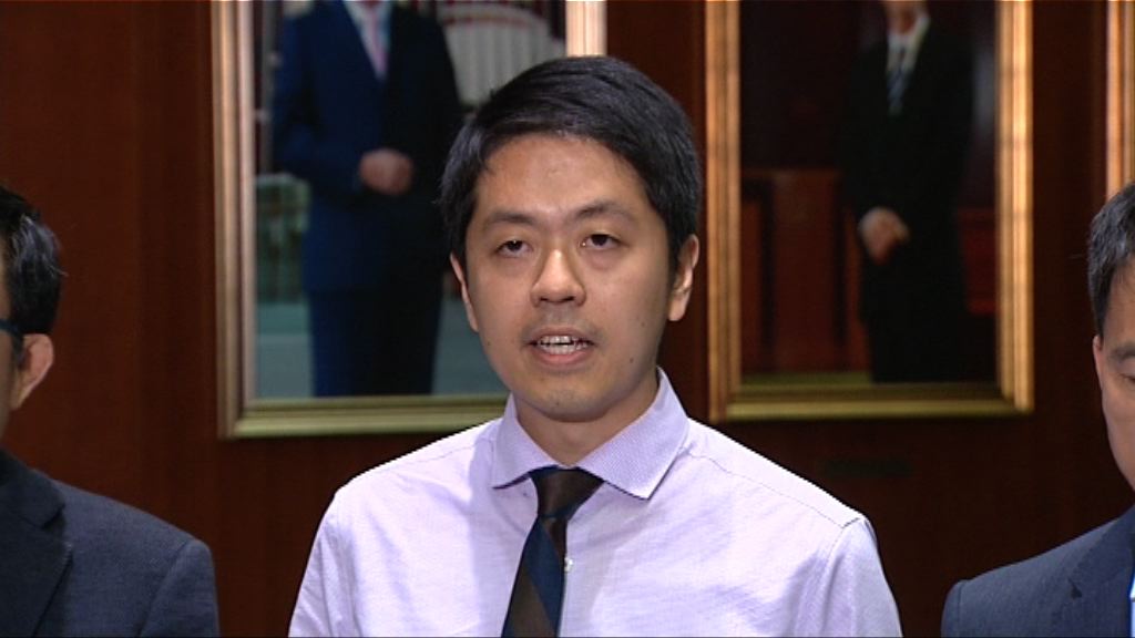 消息指許智峯被警方拘捕