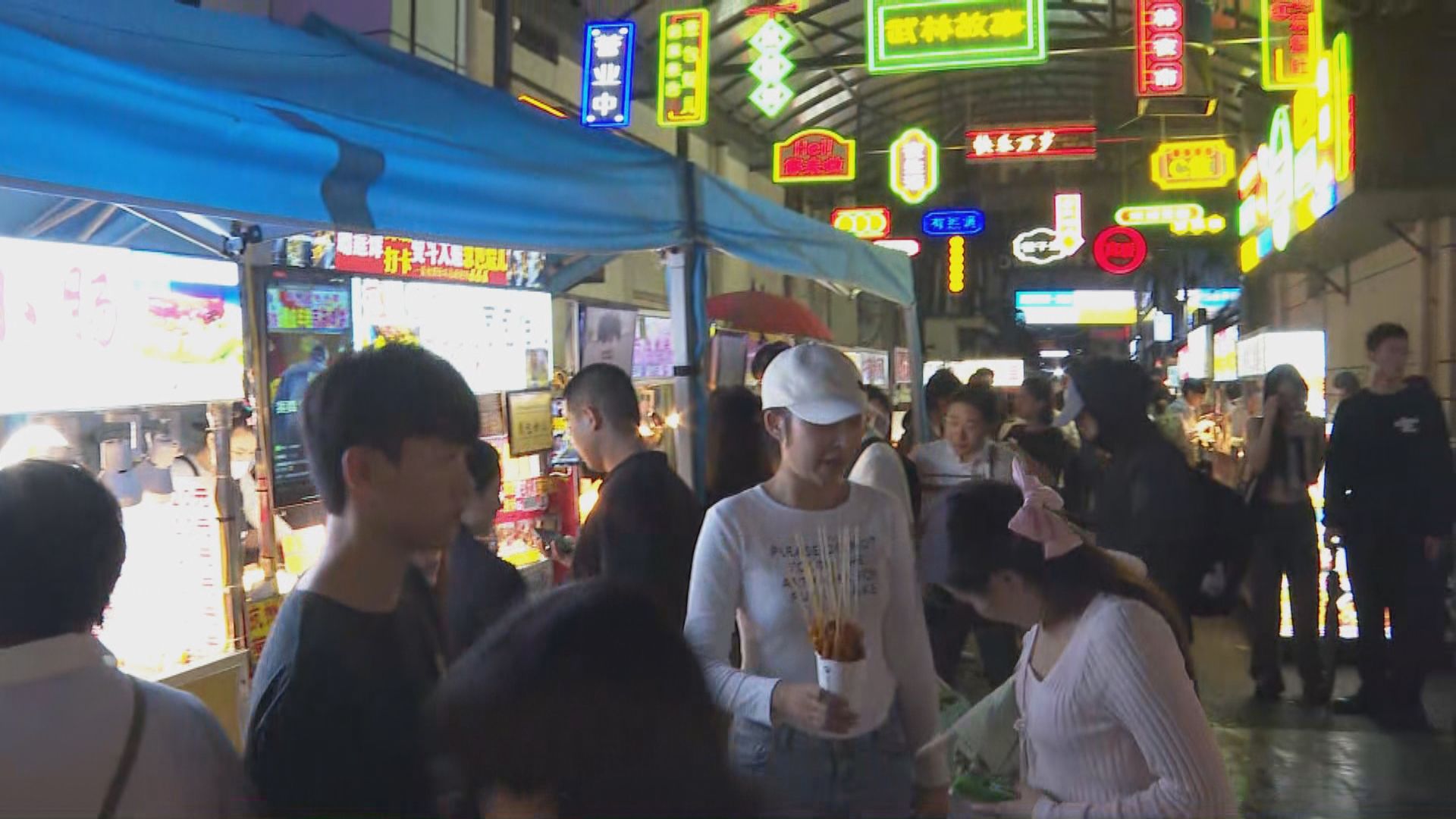 杭州近年發展夜經濟 夜市成年輕人聚集地