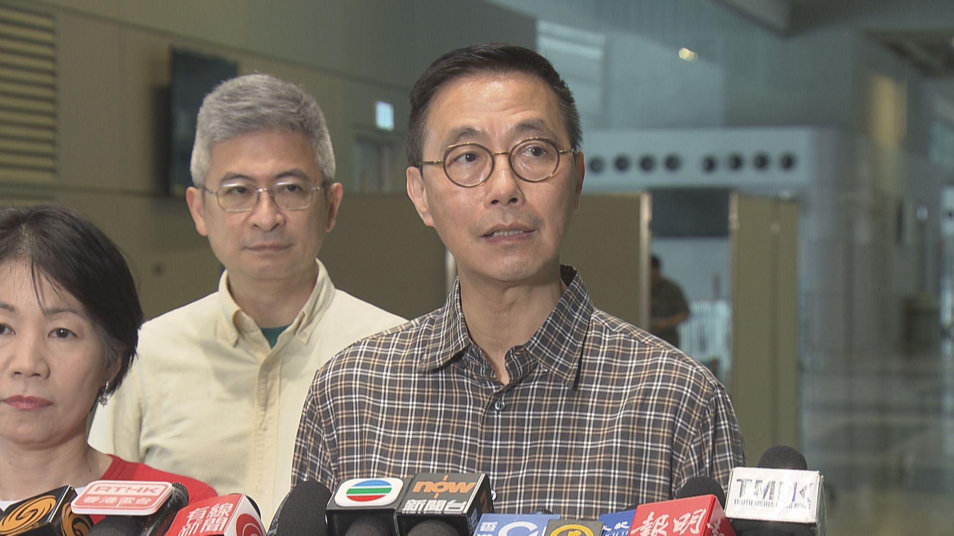 楊潤雄恭賀張家朗杭州亞運奪得金牌