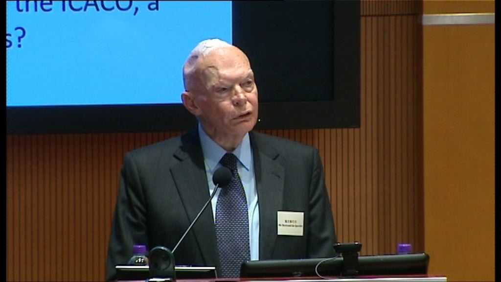 前廉政專員指特首不應管轄專員