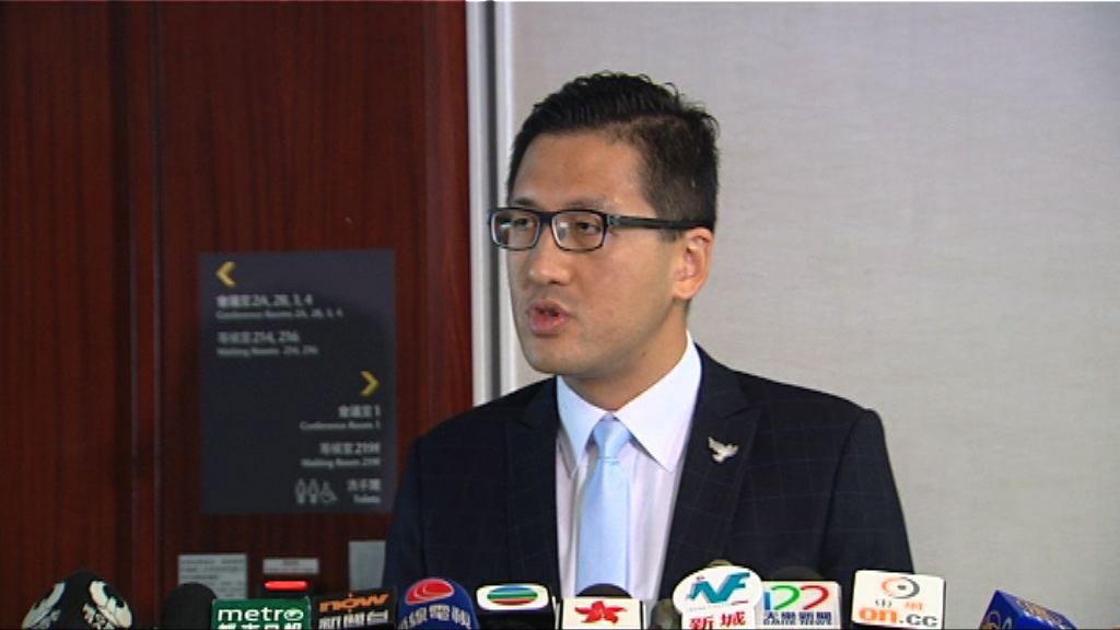 梁振英任公司董事　林卓廷：有嚴重角色衝突