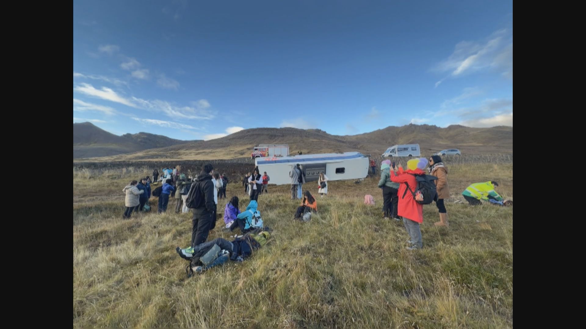 冰島旅遊巴翻側多人送院　據報車上有多名中國遊客