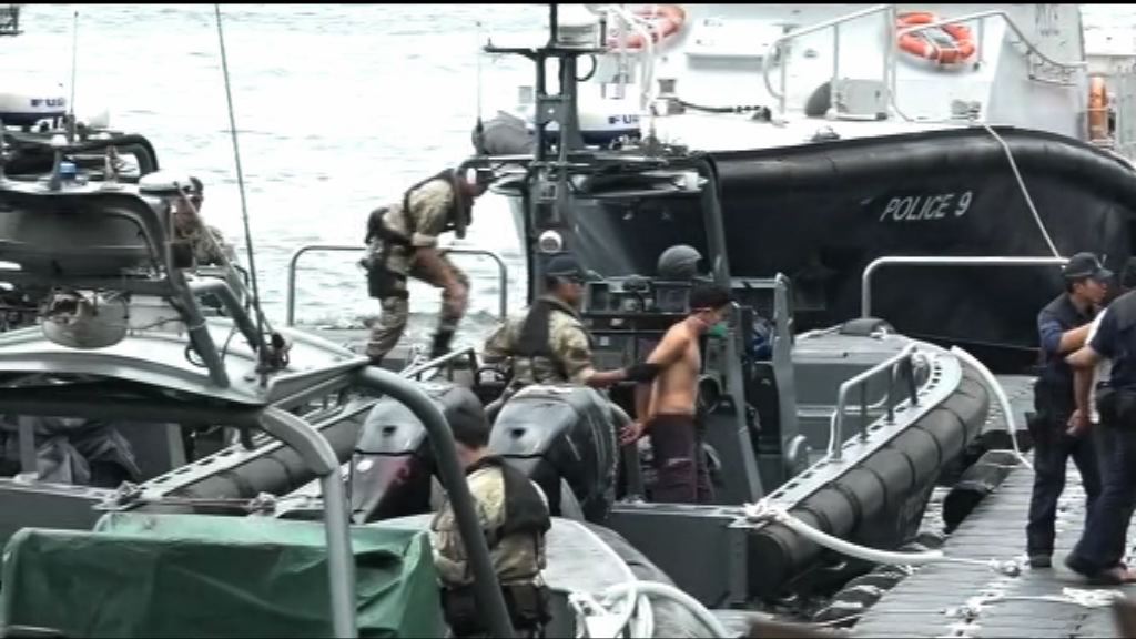 水警西貢拘捕五人蛇及兩蛇頭　包括一嬰兒