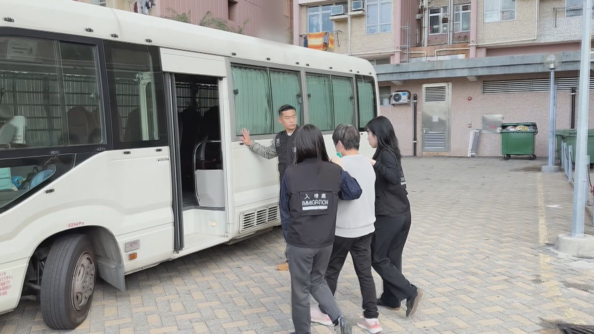 入境處拘四人涉從事非法勞工　當中兩人被定罪判監54日