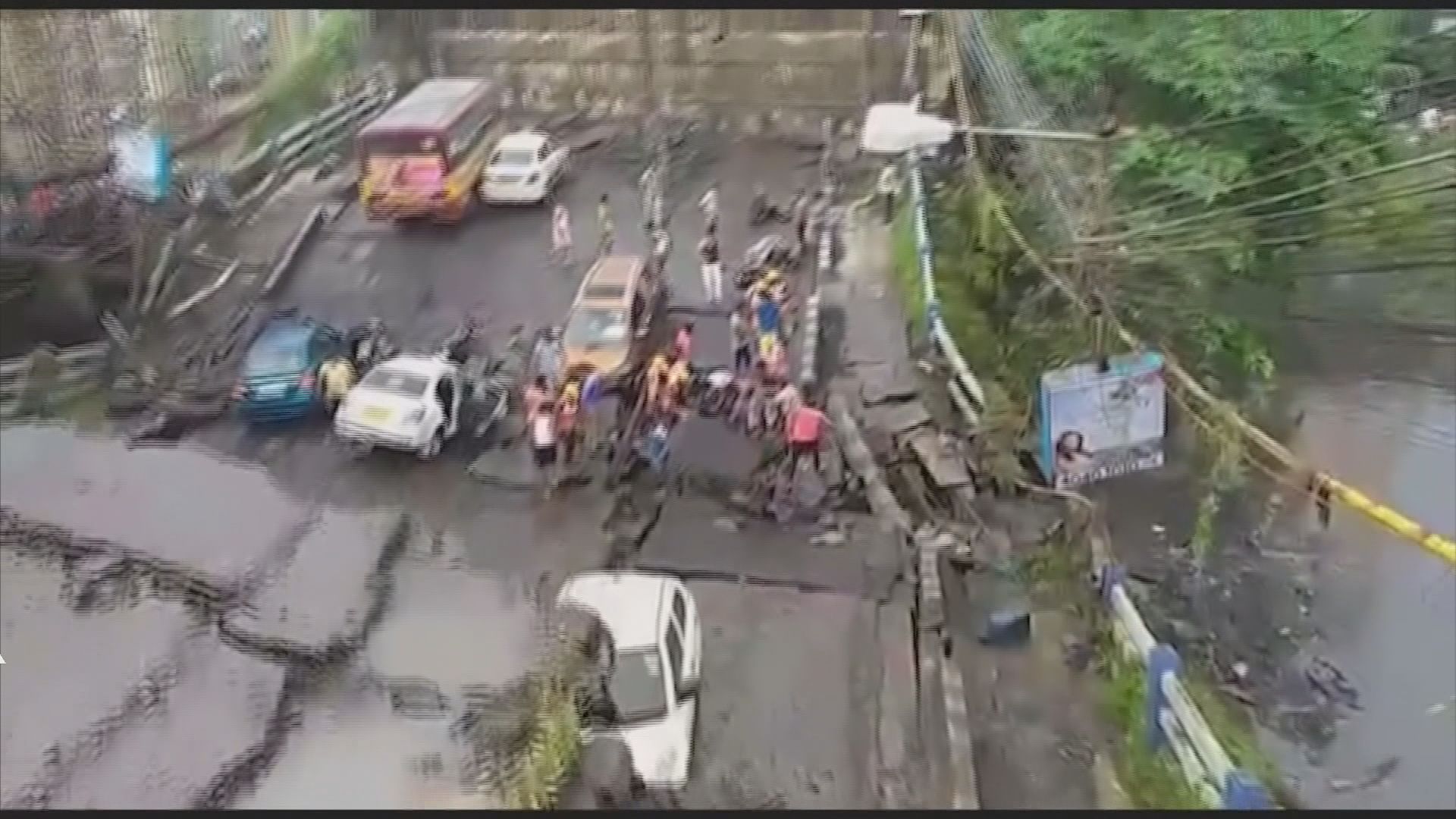 印度行車天橋倒塌釀最少1死
