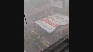 印度孟買大型廣告板雷雨中倒塌 釀最少14死