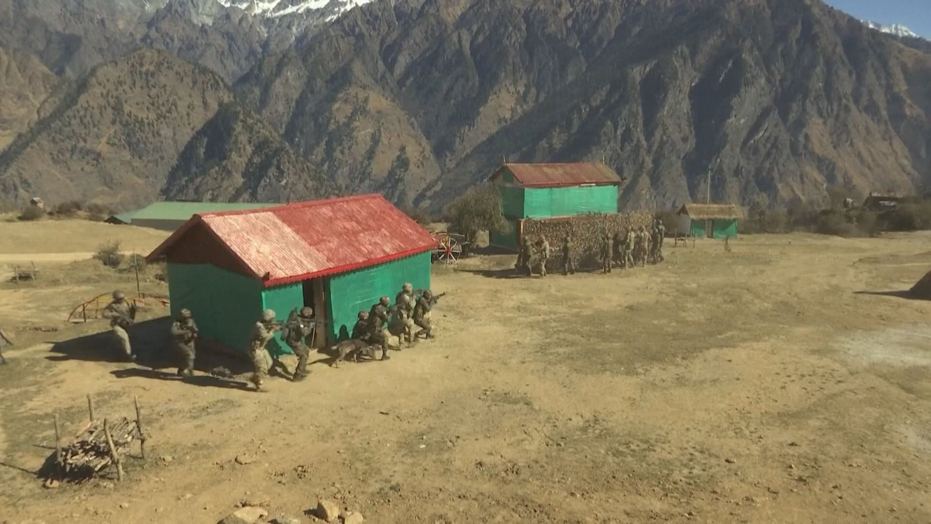 印度與美國於接近印中邊境山區進行演習