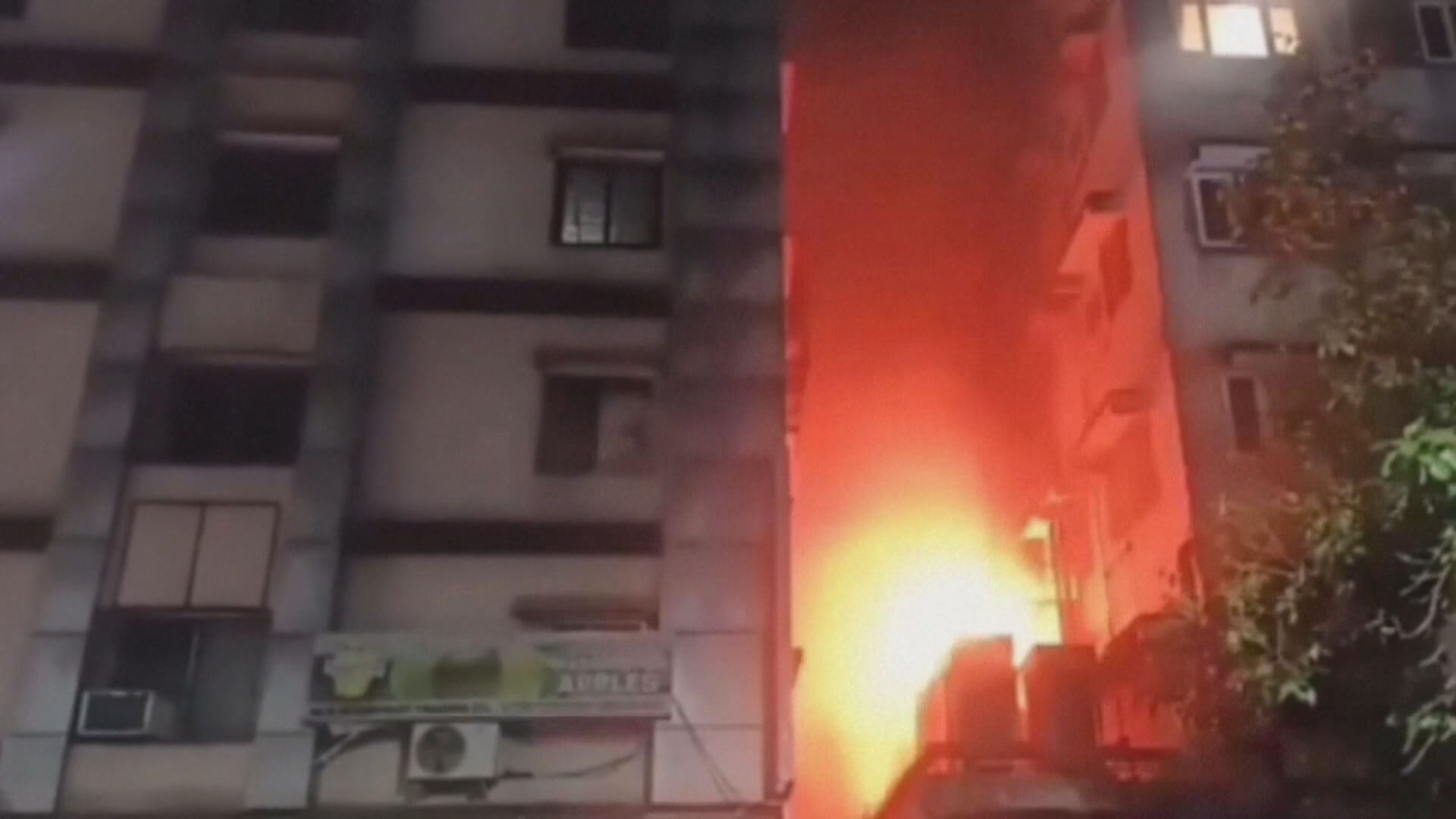 印度加爾各答一間酒店發生火災　至少14死