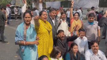 印度反對黨主席涉貪被捕觸發支持者上街 多人被警方帶走