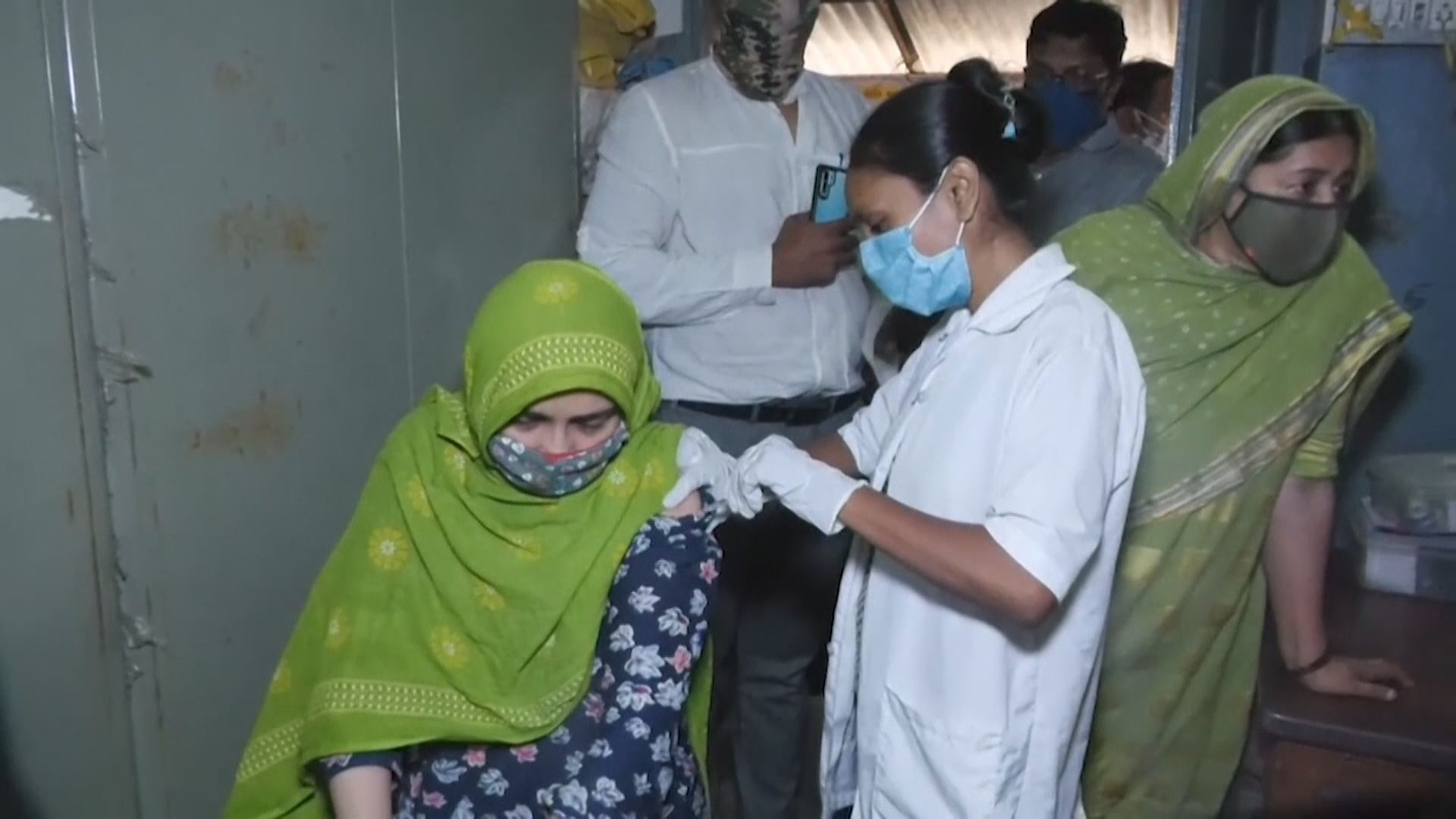 印度孟買數千人疑被接種「鹽水疫苗」