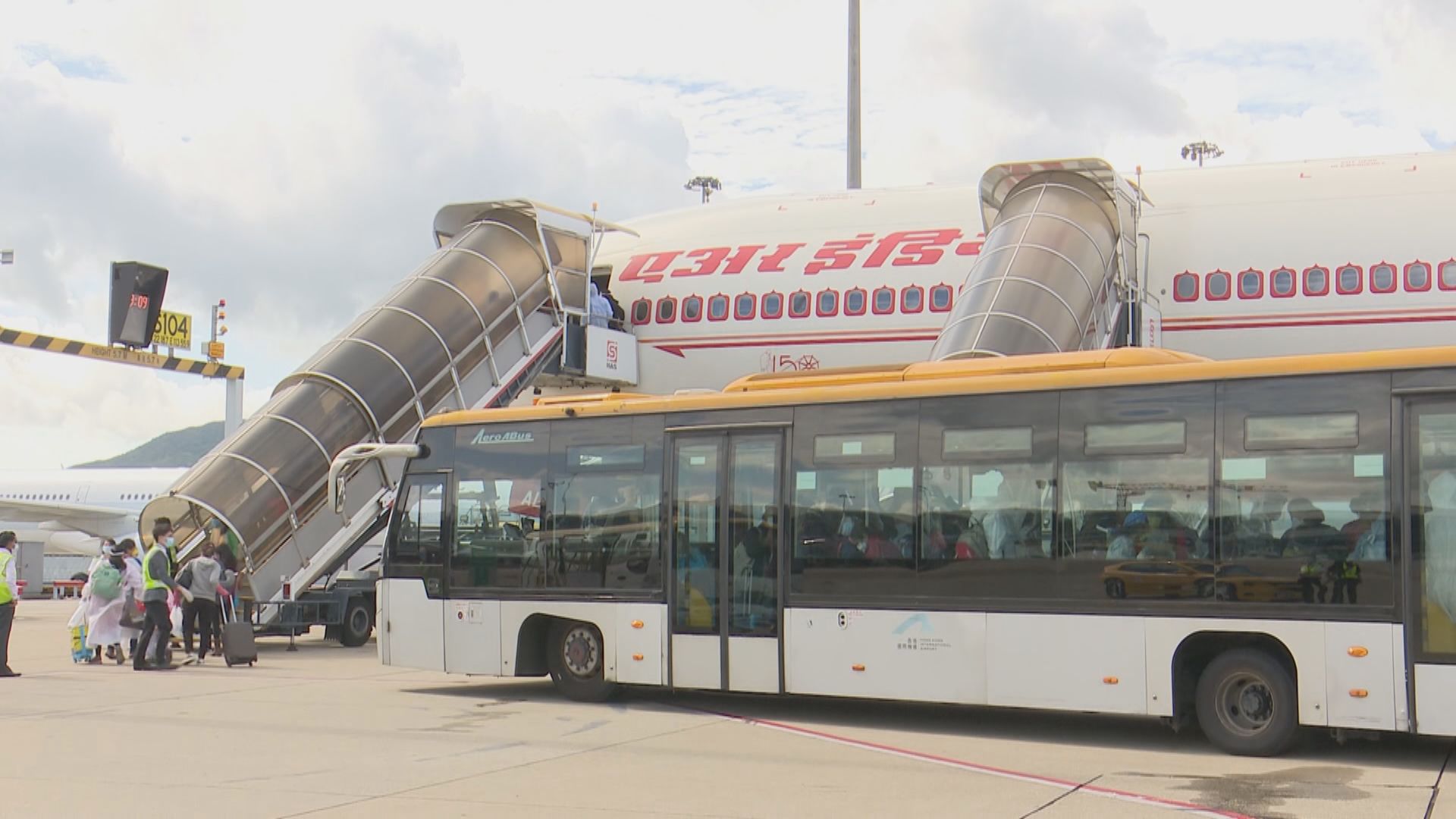 港府安排專機接載滯留印度港人返抵本港