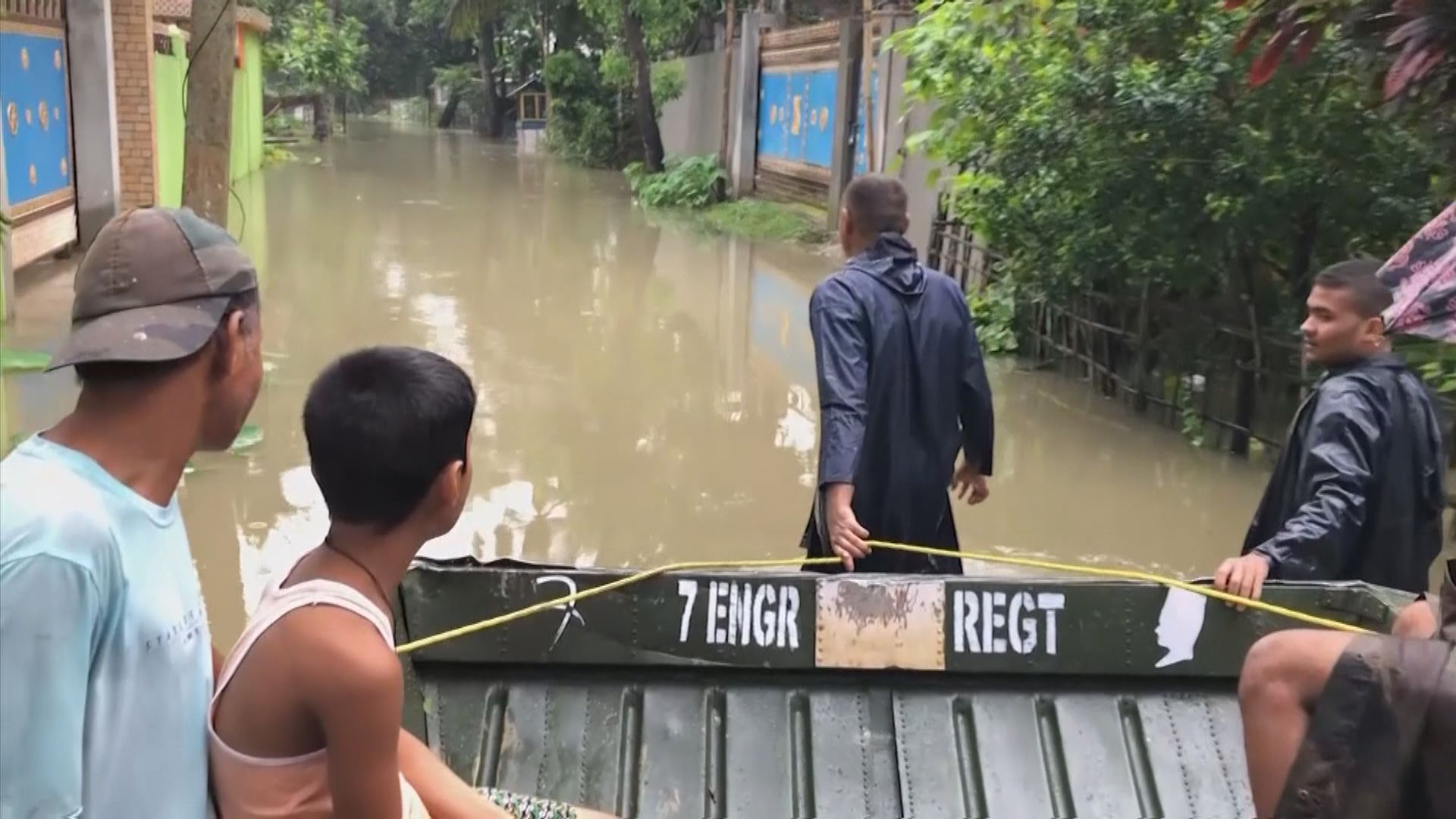 孟加拉和印度暴雨成災　逾百人死亡