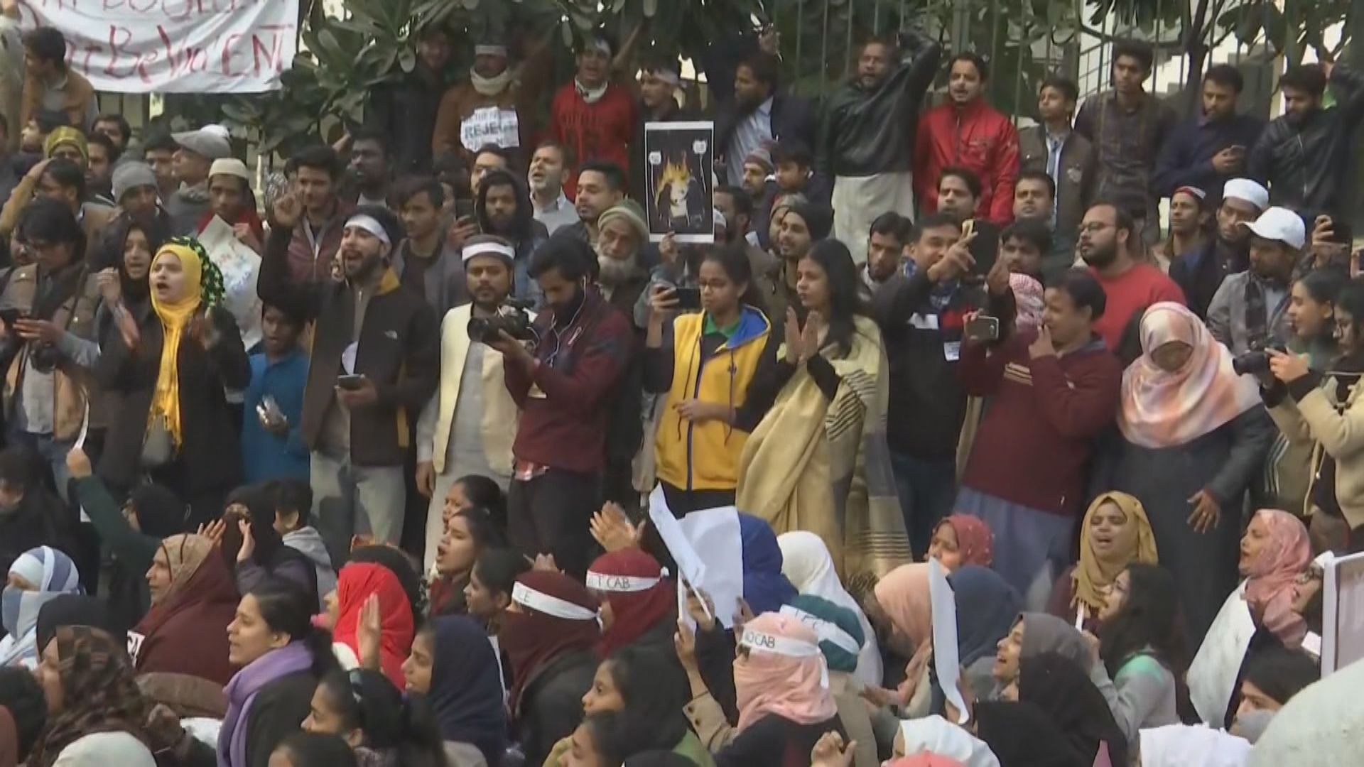 印度總理莫迪與內閣商討平息示威對策