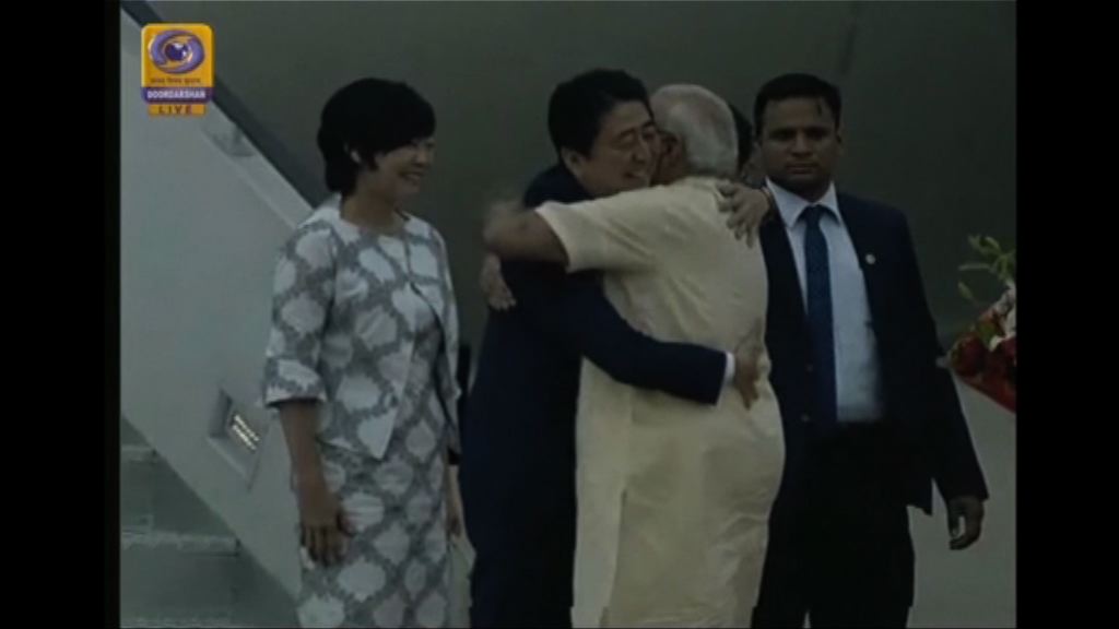 安倍訪印料談及高鐵建設及軍演