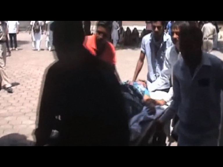 印度食店煤氣罐爆炸逾百死傷