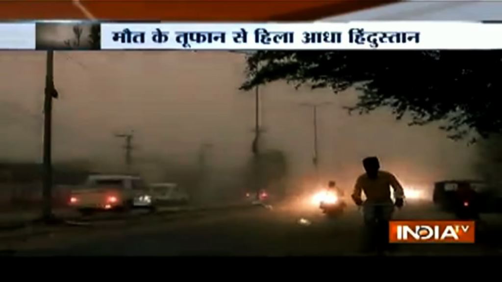 暴雨沙塵暴襲印度逾百死